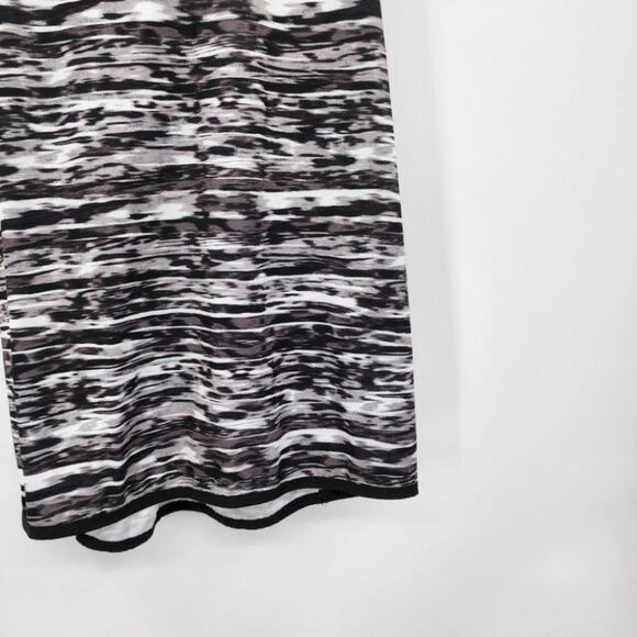 TEK GEAR Women's Dry Tek Racerback Tank Top - Size Small - Picture 3 of 3